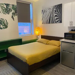Queen Nest Hotel